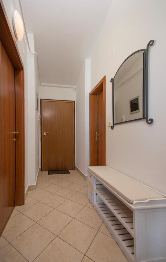 City Centre Sea View Apartment PUY 외부 사진