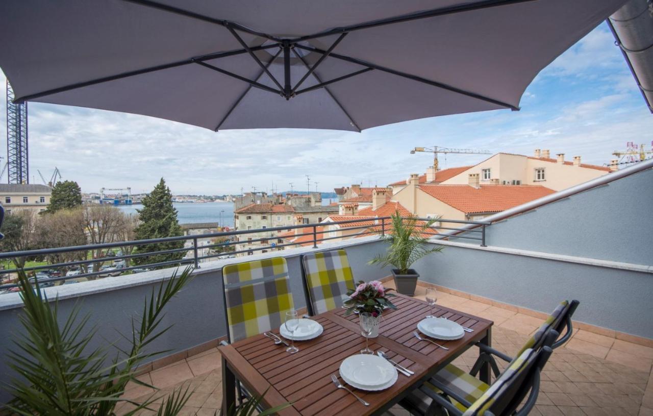City Centre Sea View Apartment PUY 외부 사진
