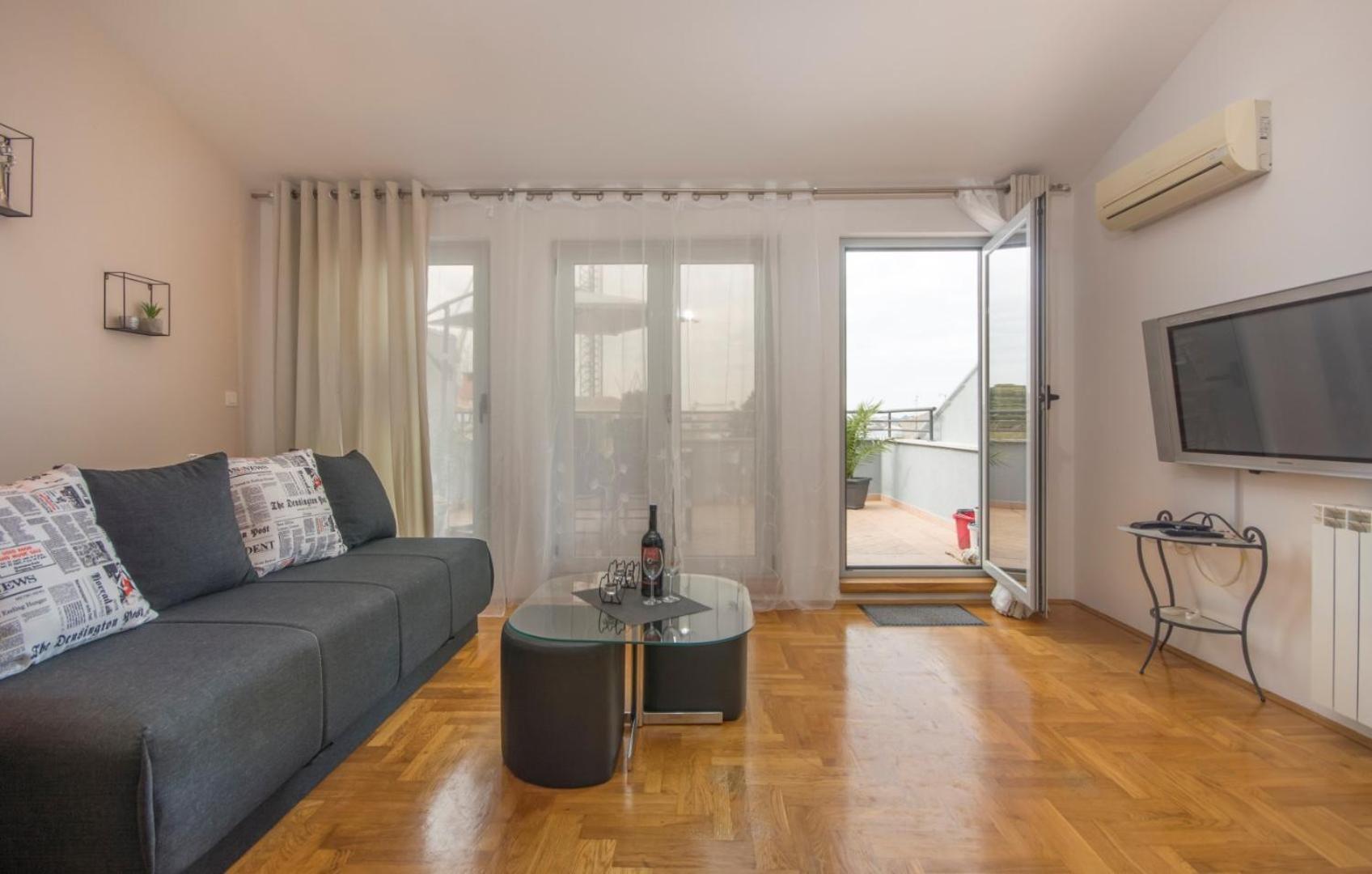 City Centre Sea View Apartment PUY 객실 사진